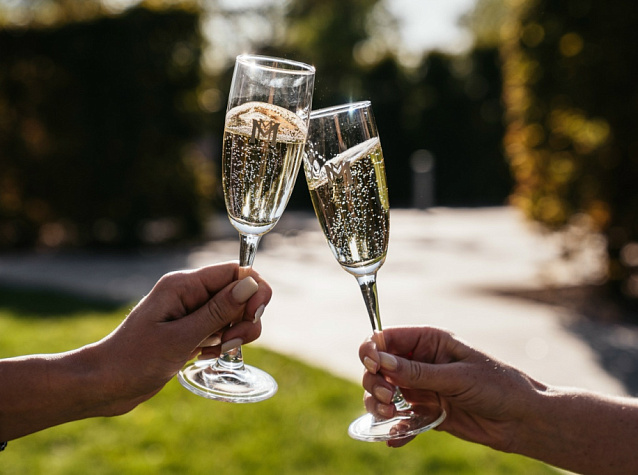 Как правильно охлаждать и подавать шампанское - Блог Мильстрим